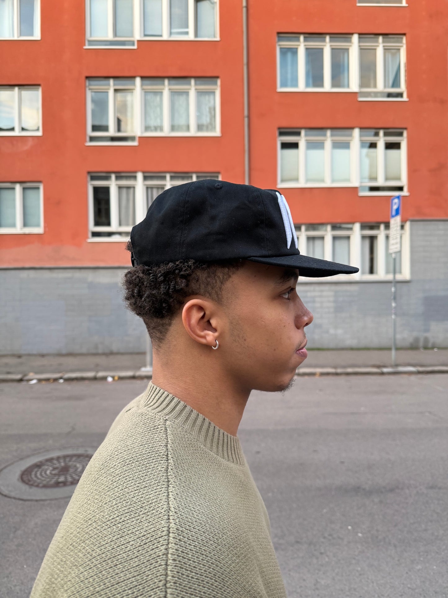 NOIR HERITAGE CAP